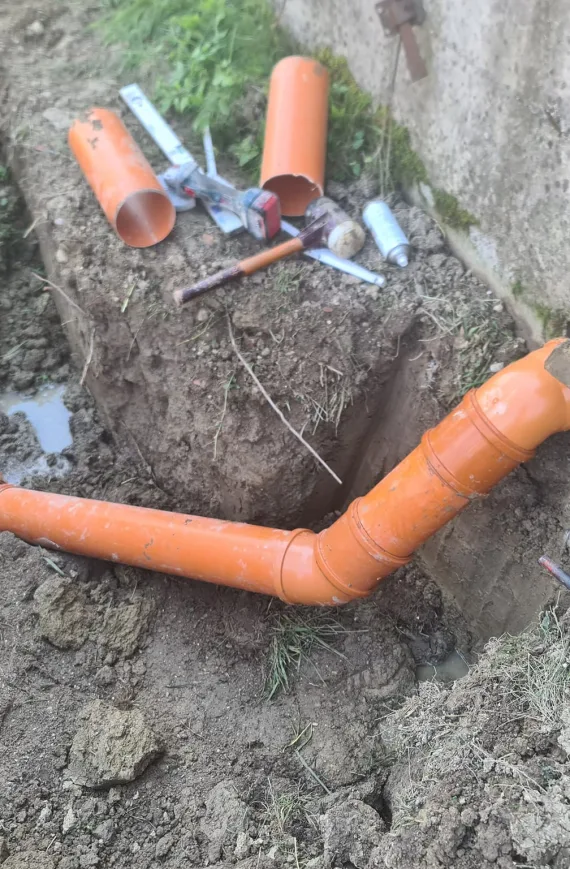 Ugradnja cijevi za kanalizaciju