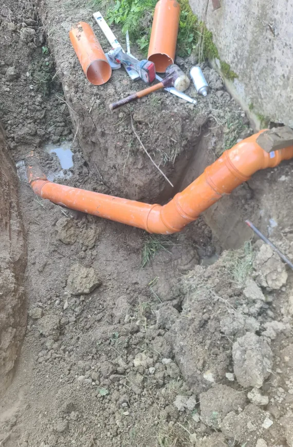 Ugradnja cijevi za kanalizaciju