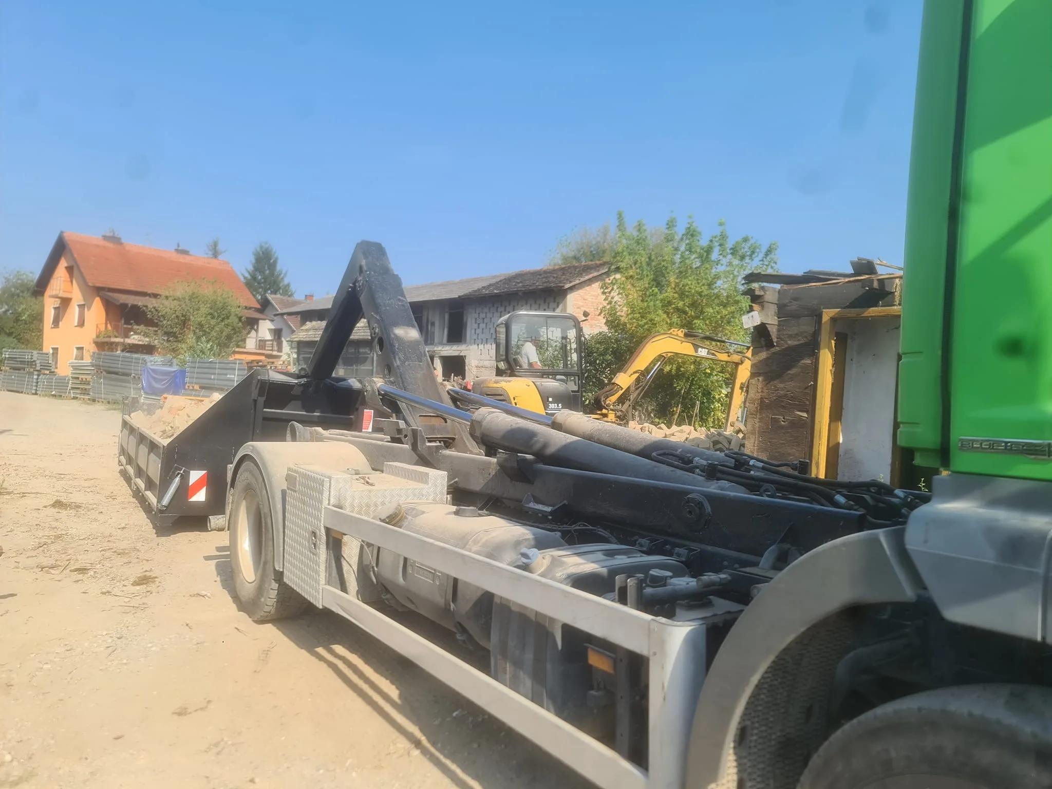 Usluge - rušenje i prijevoz materijala