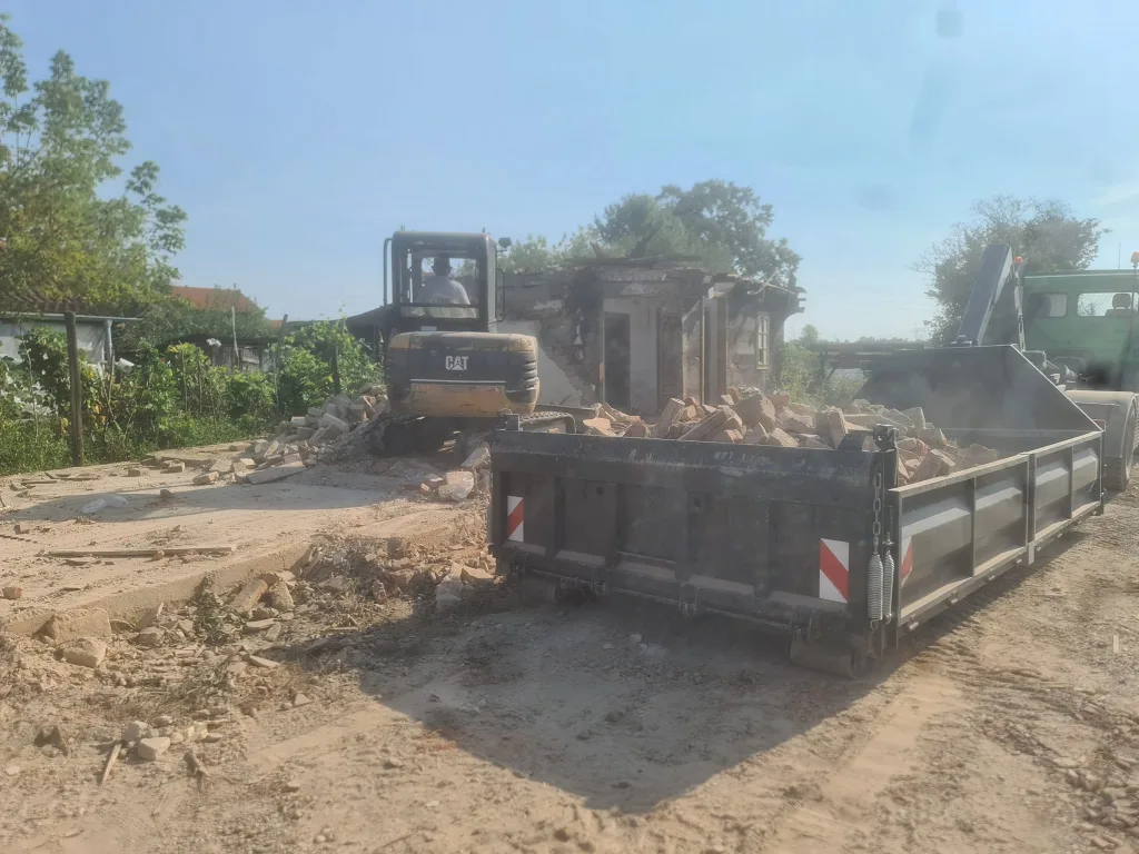 Usluge - rušenje i prijevoz materijala