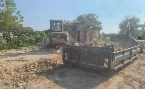 Usluge - rušenje i prijevoz materijala